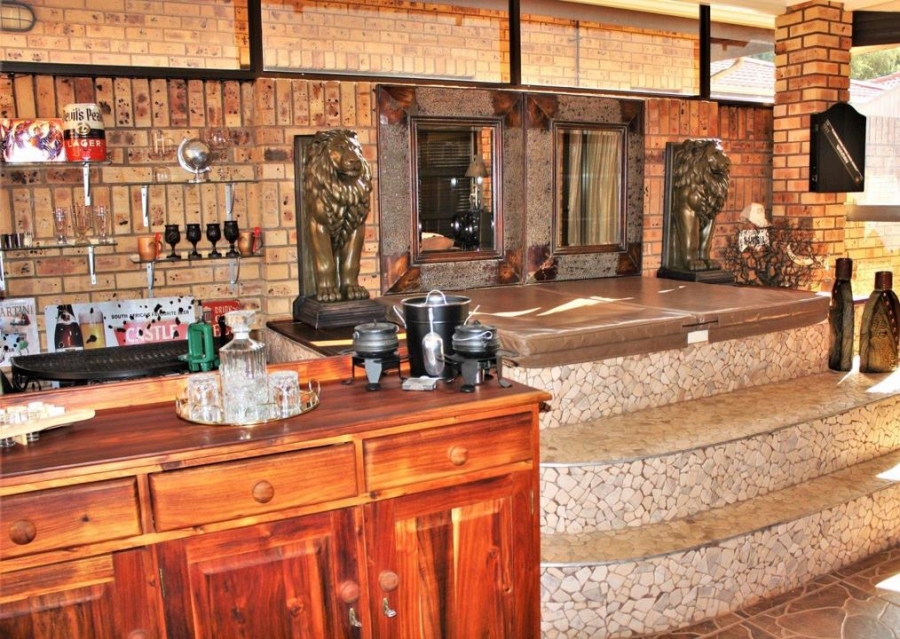 3 Bedroom Property for Sale in Hillcrest Northern Cape